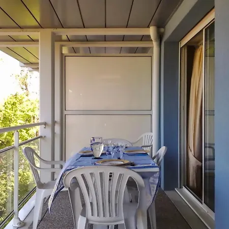 D'une A A 30 M De La Avec Vue Sur La Terrasse Amenagee Et Wifi Lägenhet *