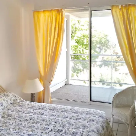 D'une A A 30 M De La Avec Vue Sur La Terrasse Amenagee Et Wifi Arcachon