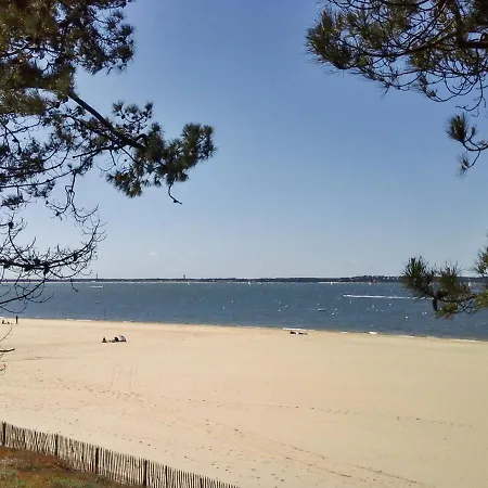 D'une A A 30 M De La Avec Vue Sur La Terrasse Amenagee Et Wifi Arcachon